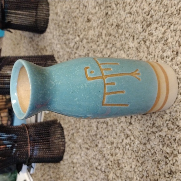 Vase - Picture 5 of 9